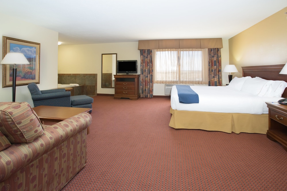 holiday inn express hotel and suites las vegas by ihg