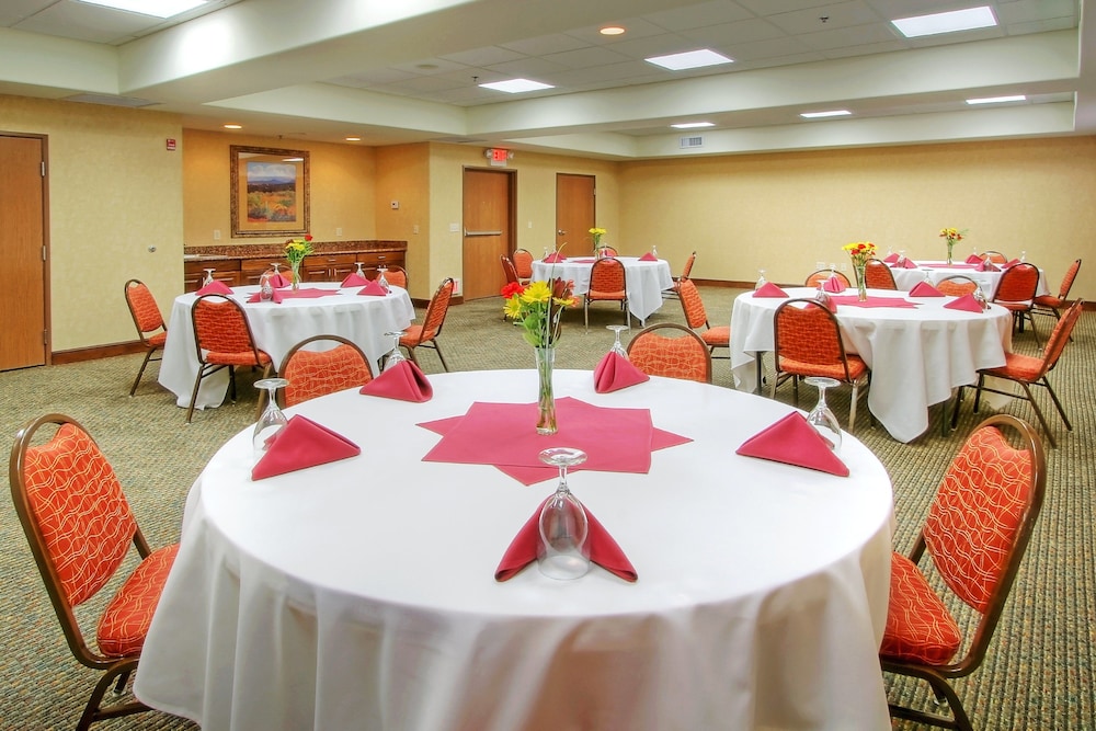 holiday inn express hotel and suites las vegas by ihg