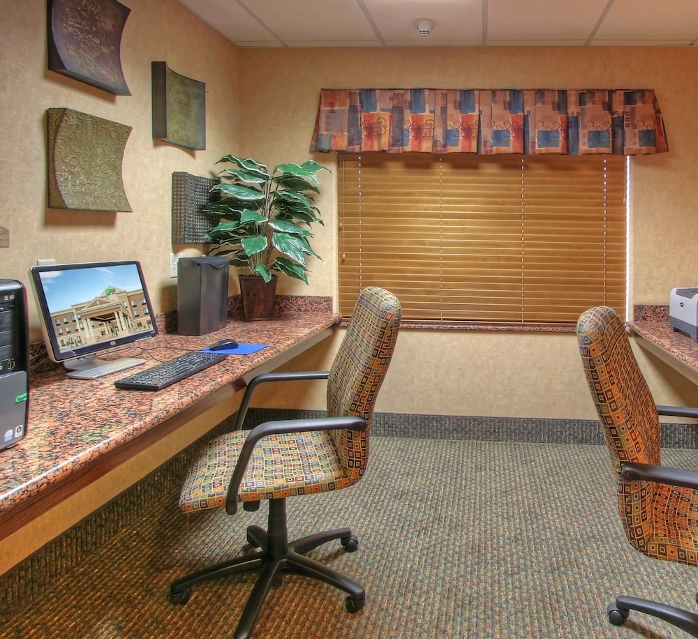 holiday inn express hotel and suites las vegas by ihg