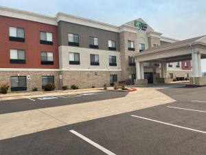 holiday inn express hotel and suites las vegas by ihg