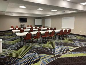 holiday inn express hotel and suites las vegas by ihg