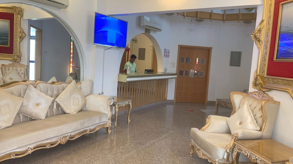 qurum heights hotel by oyo
