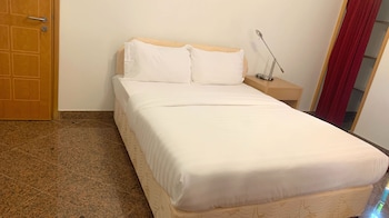 qurum heights hotel by oyo