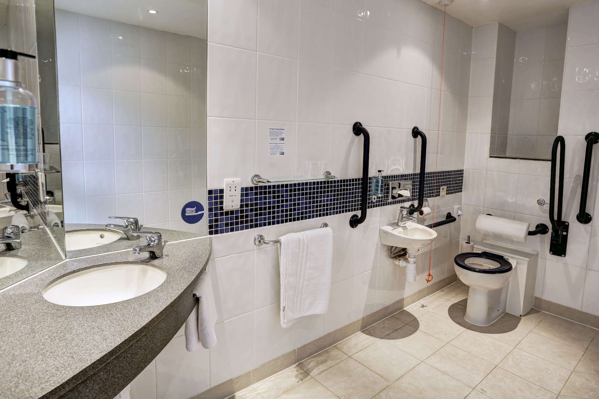 holiday inn express leeds city centre armouries by ihg