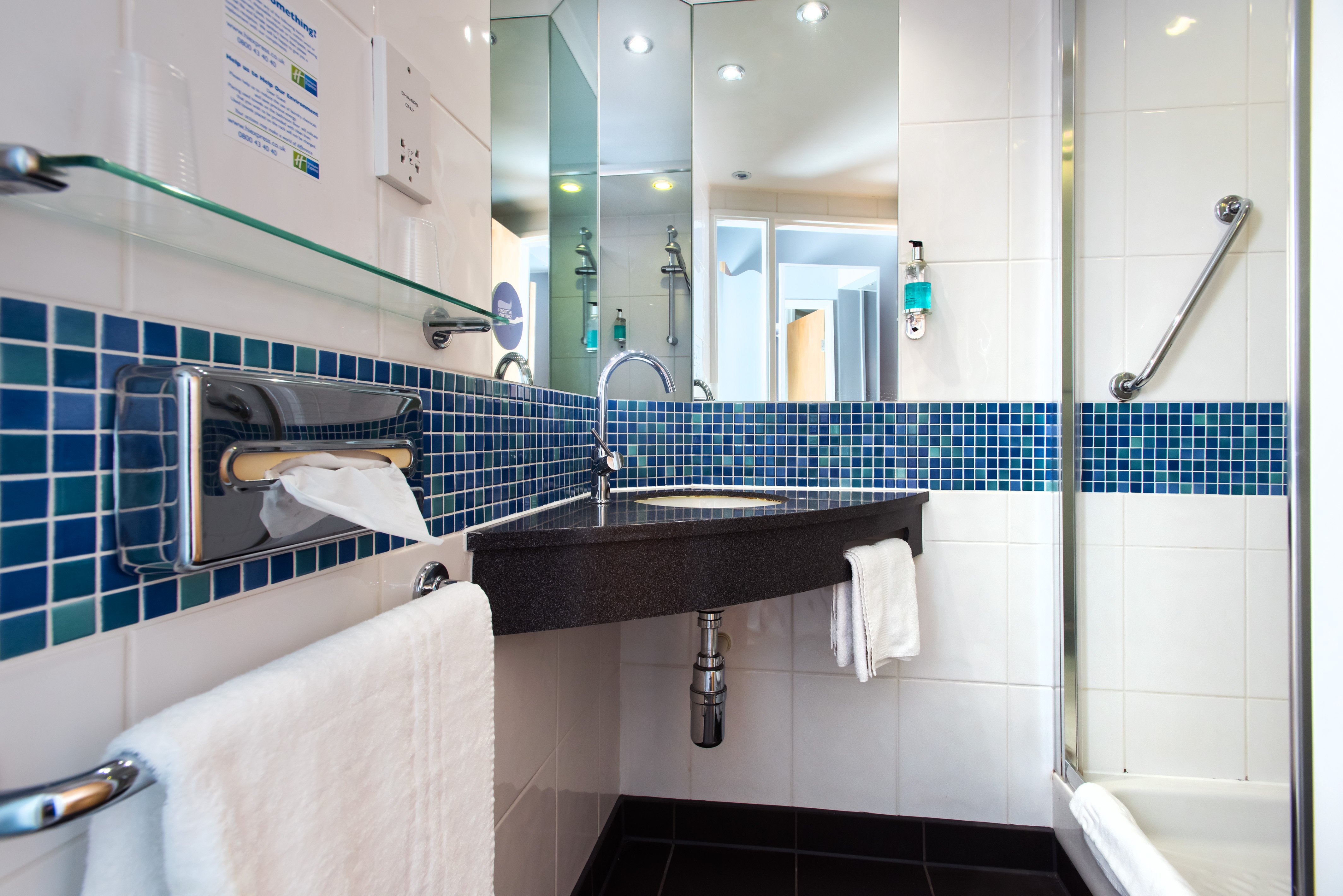 holiday inn express leeds city centre armouries by ihg