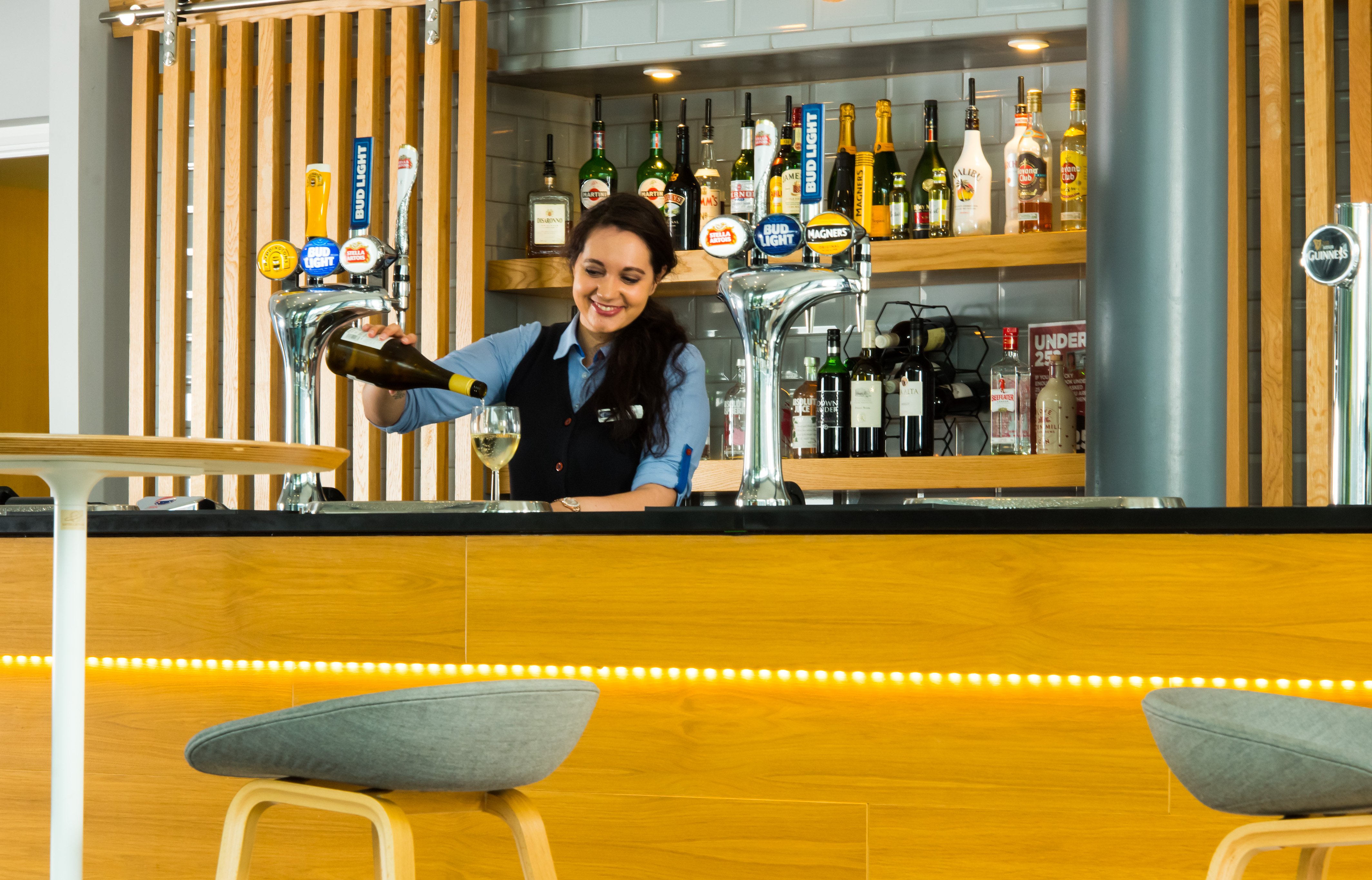 holiday inn express leeds city centre armouries by ihg