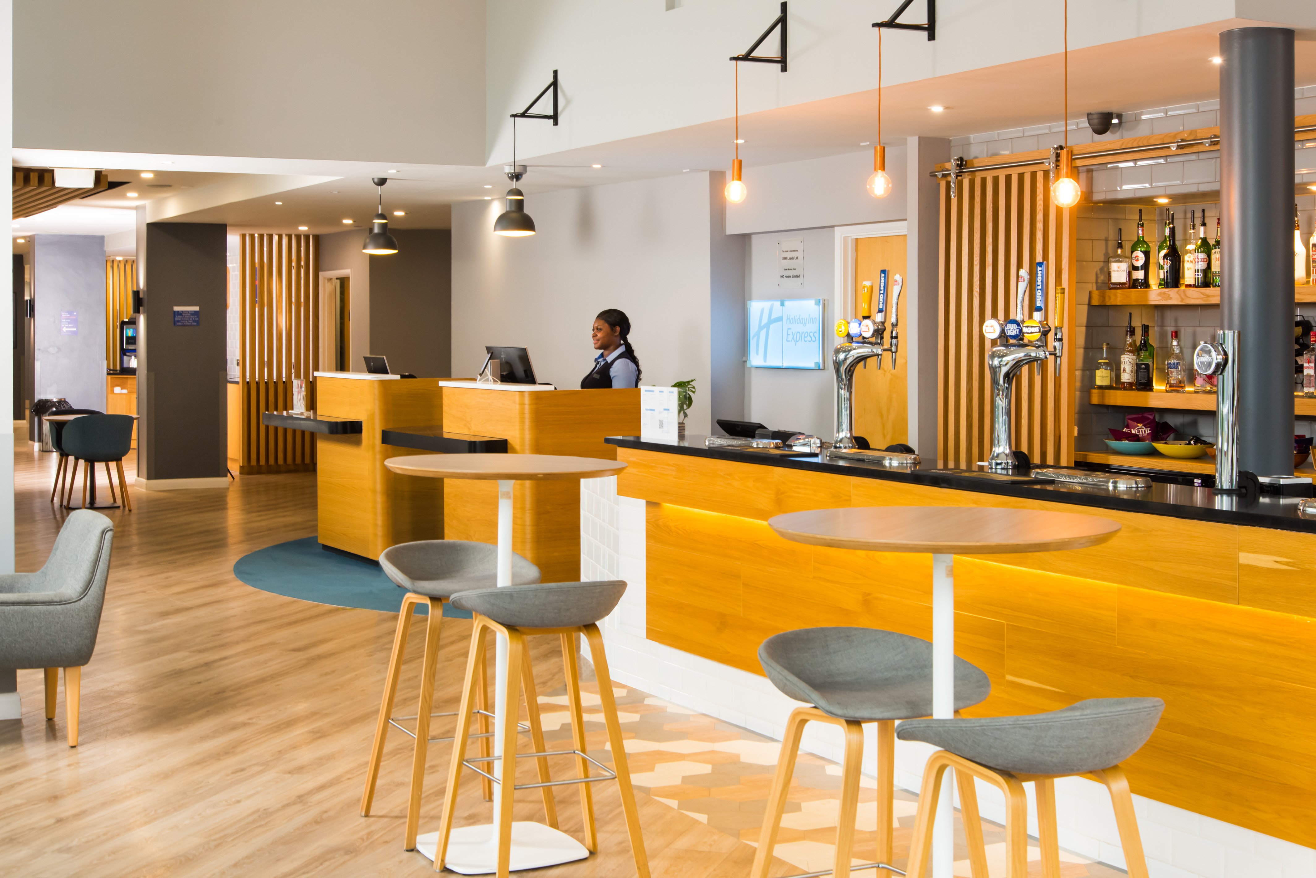 holiday inn express leeds city centre armouries by ihg