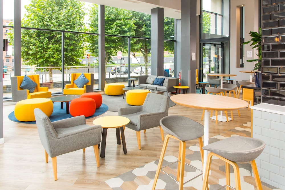 holiday inn express leeds city centre armouries by ihg