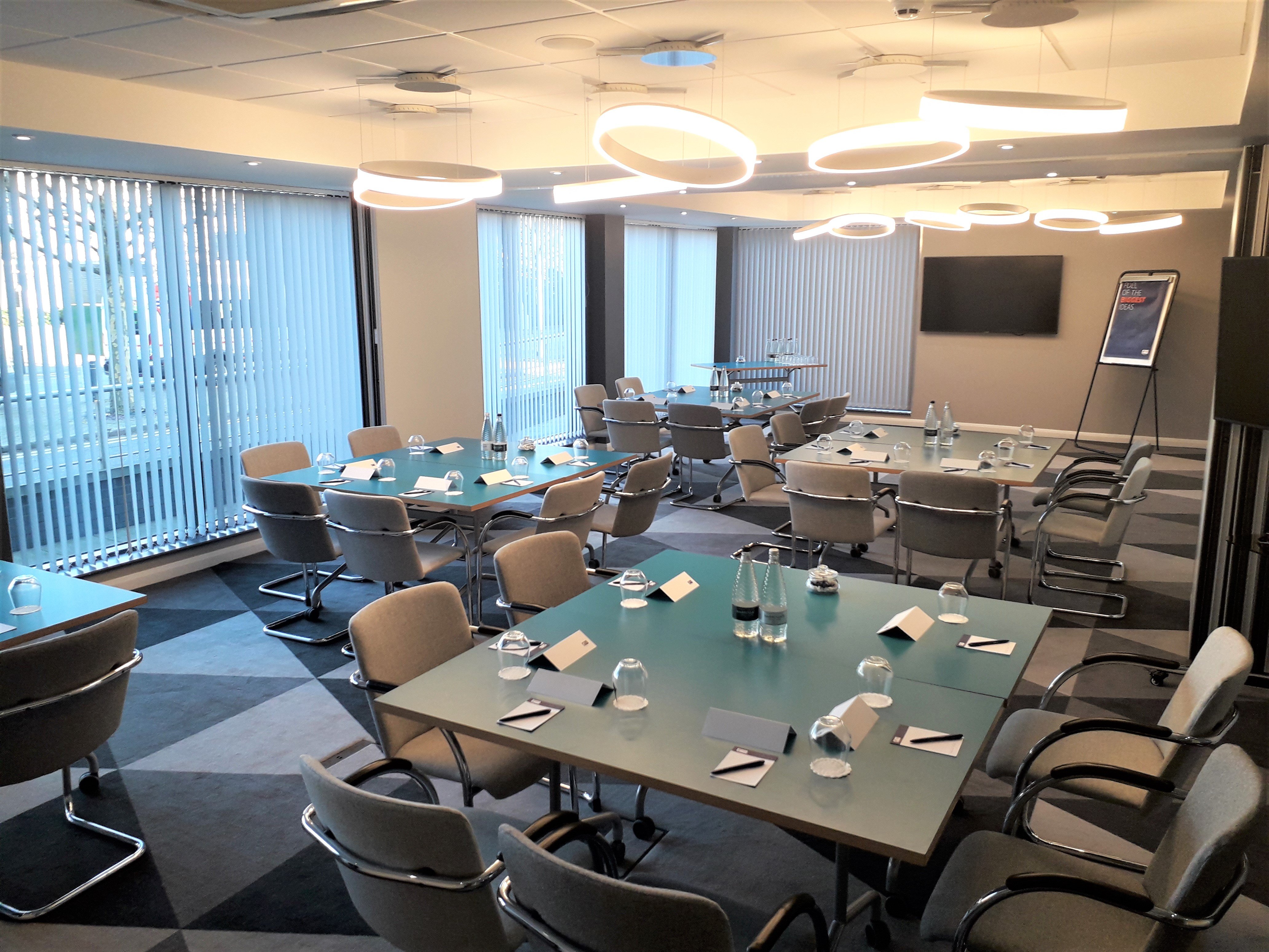 holiday inn express leeds city centre armouries by ihg