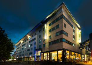 holiday inn express leeds city centre armouries by ihg