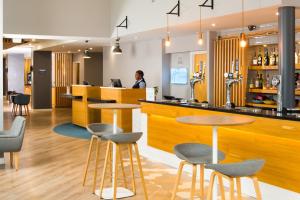 holiday inn express leeds city centre armouries by ihg