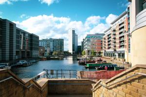 holiday inn express leeds city centre armouries by ihg