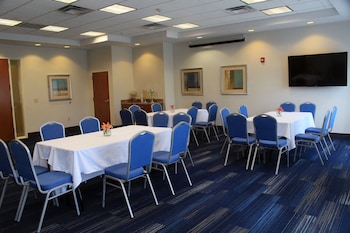 holiday inn express leland wilmington area by ihg