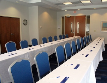 holiday inn express leland wilmington area by ihg