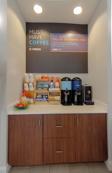 holiday inn express leland wilmington area by ihg