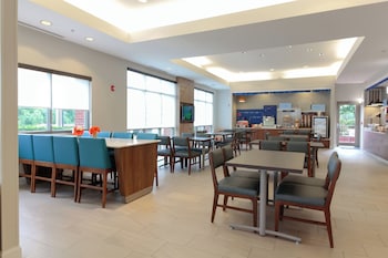 holiday inn express leland wilmington area by ihg