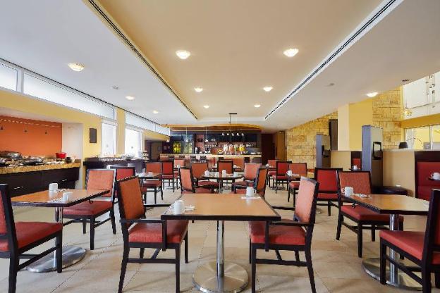courtyard by marriott leon at the poliforum