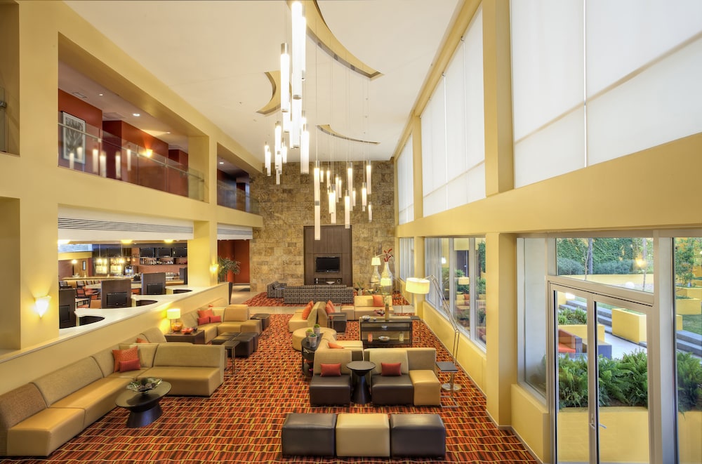 courtyard by marriott leon at the poliforum