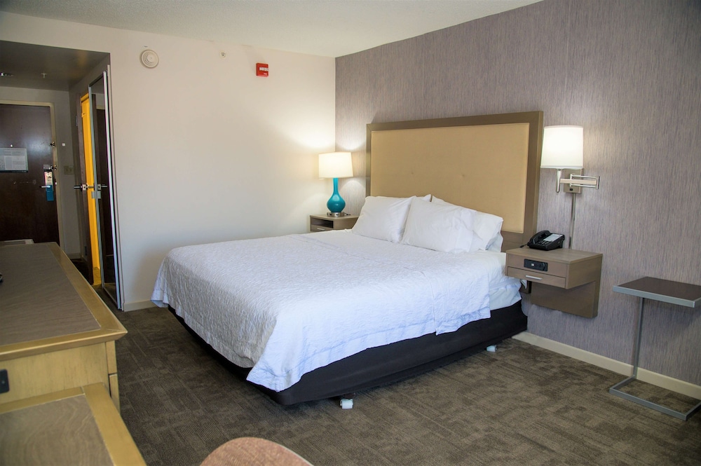 hampton inn lewisburg