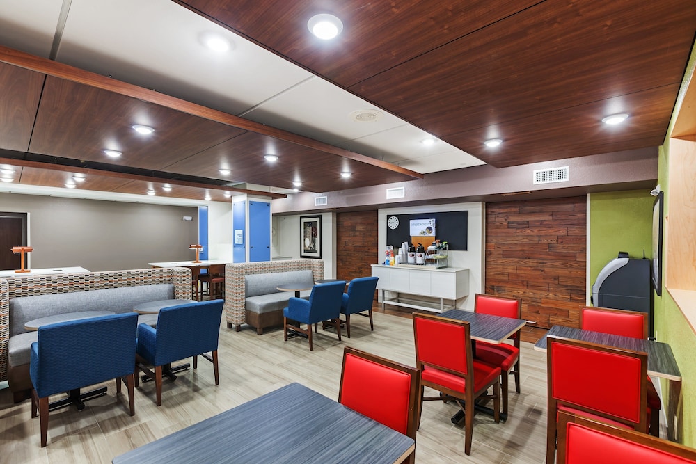 holiday inn express hotel and suites dallas lewisville by ihg