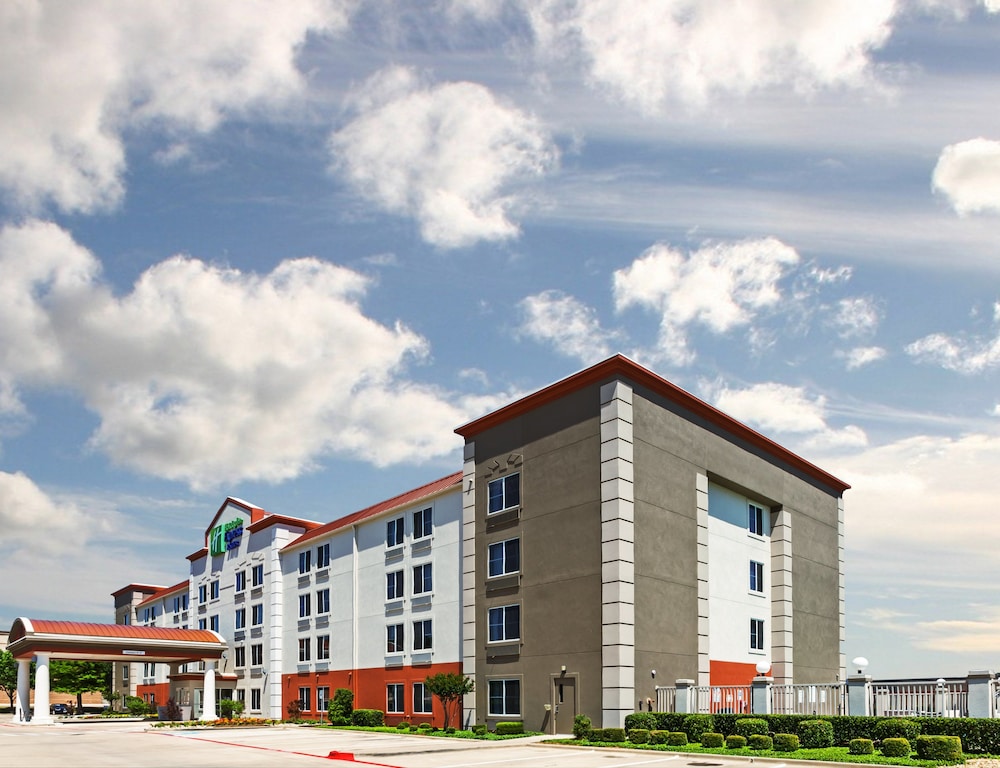 holiday inn express hotel and suites dallas lewisville by ihg