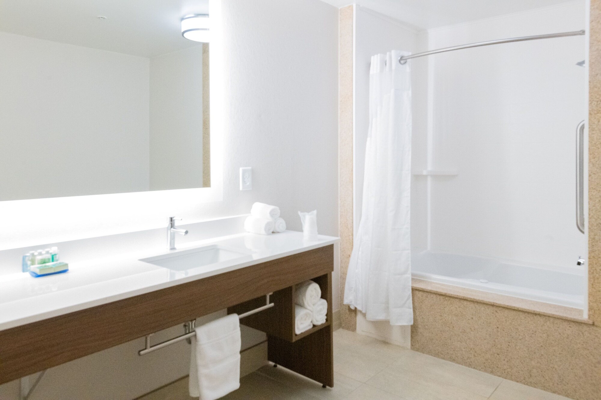 holiday inn express and suites lexington nw the vineyard by ihg