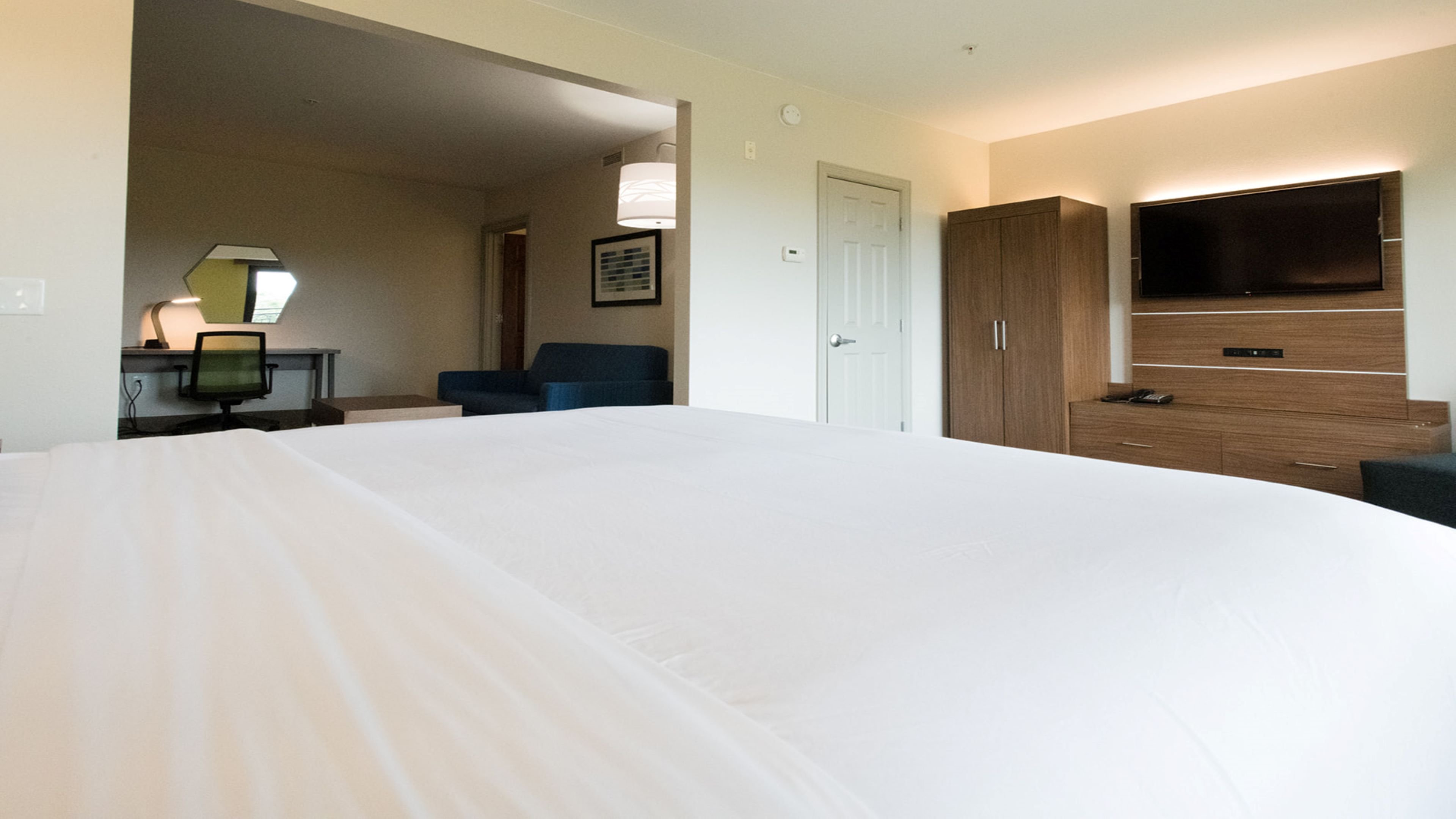 holiday inn express and suites lexington nw the vineyard by ihg