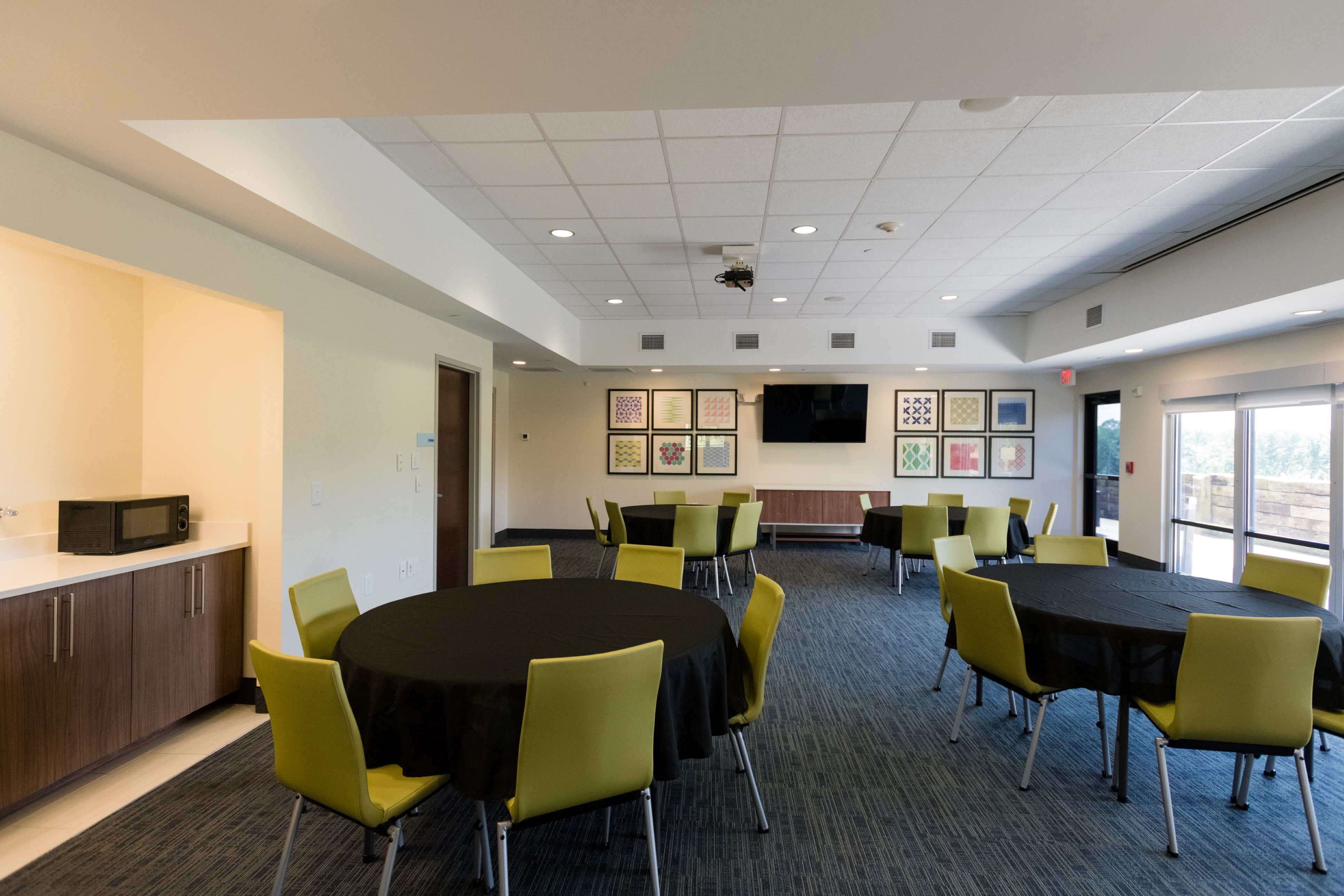 holiday inn express and suites lexington nw the vineyard by ihg