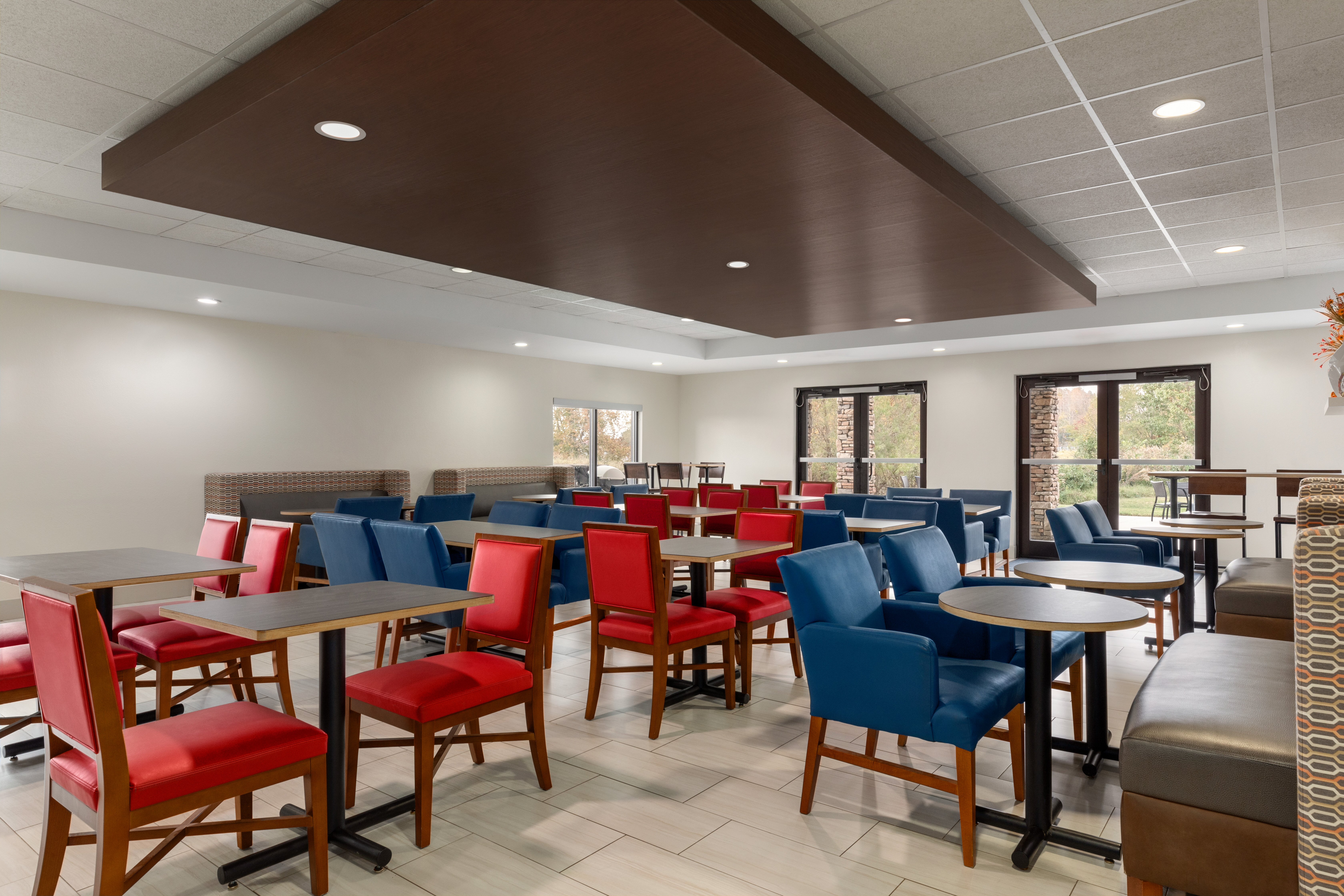 holiday inn express and suites lexington nw the vineyard by ihg