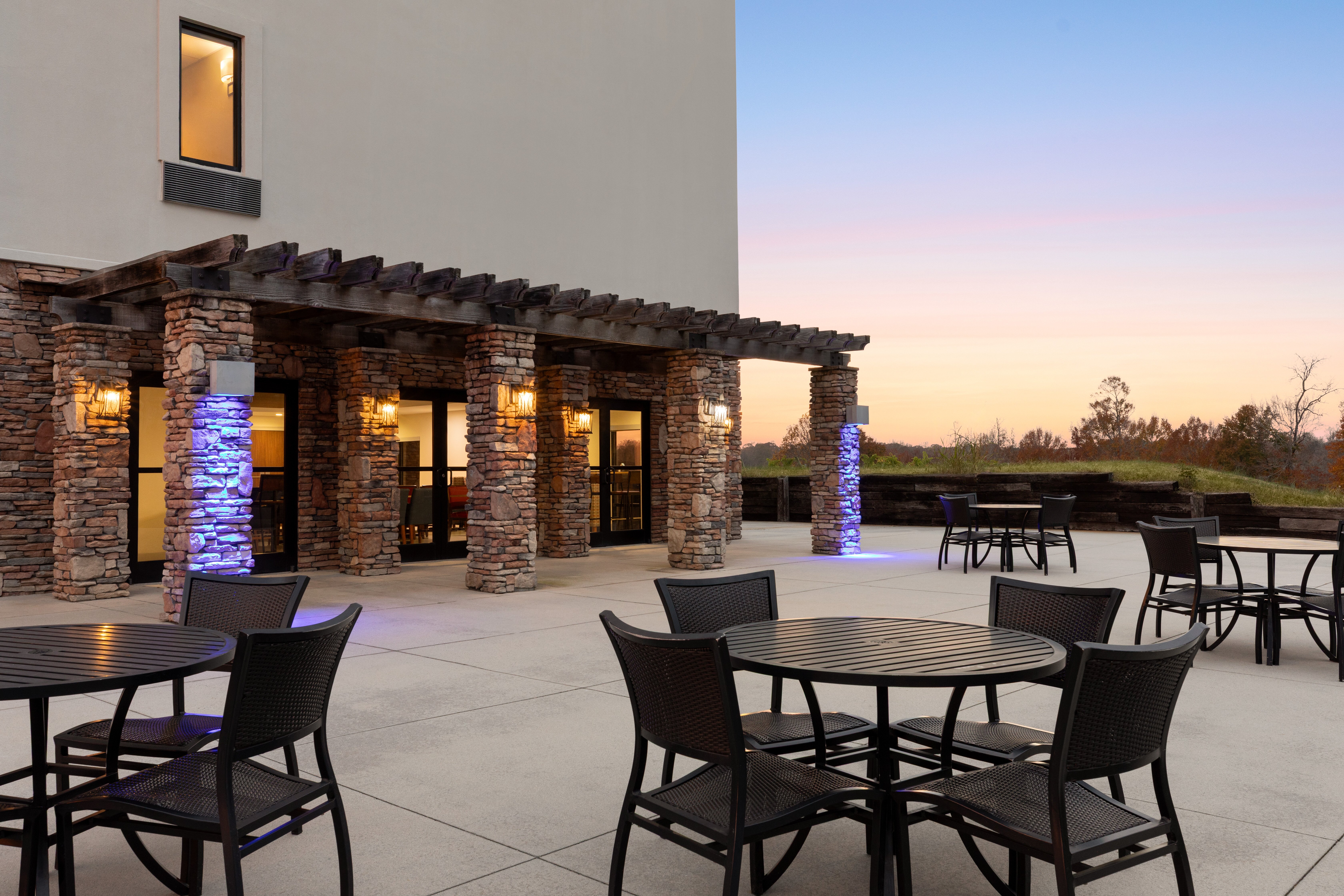 holiday inn express and suites lexington nw the vineyard by ihg