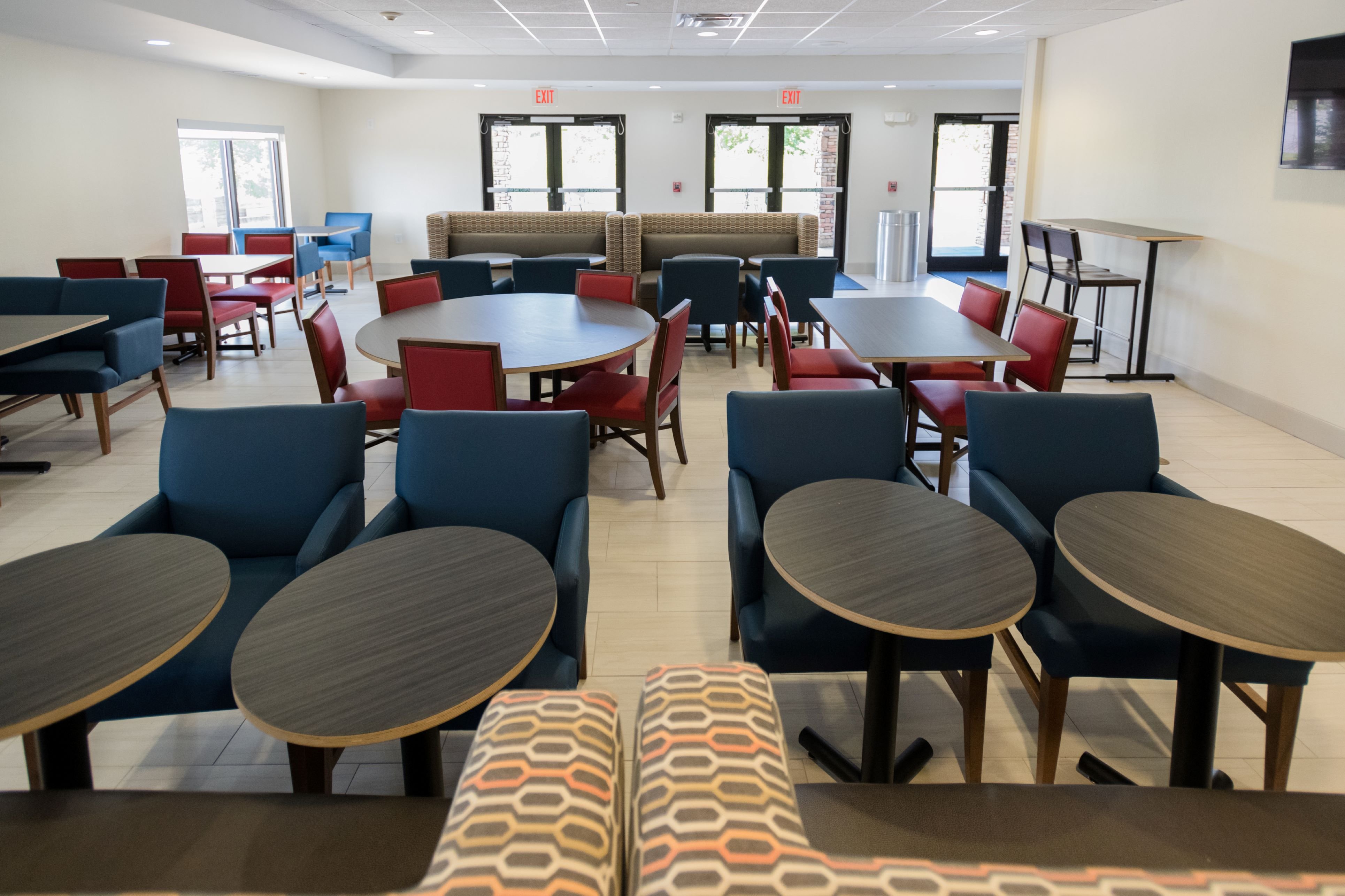 holiday inn express and suites lexington nw the vineyard by ihg