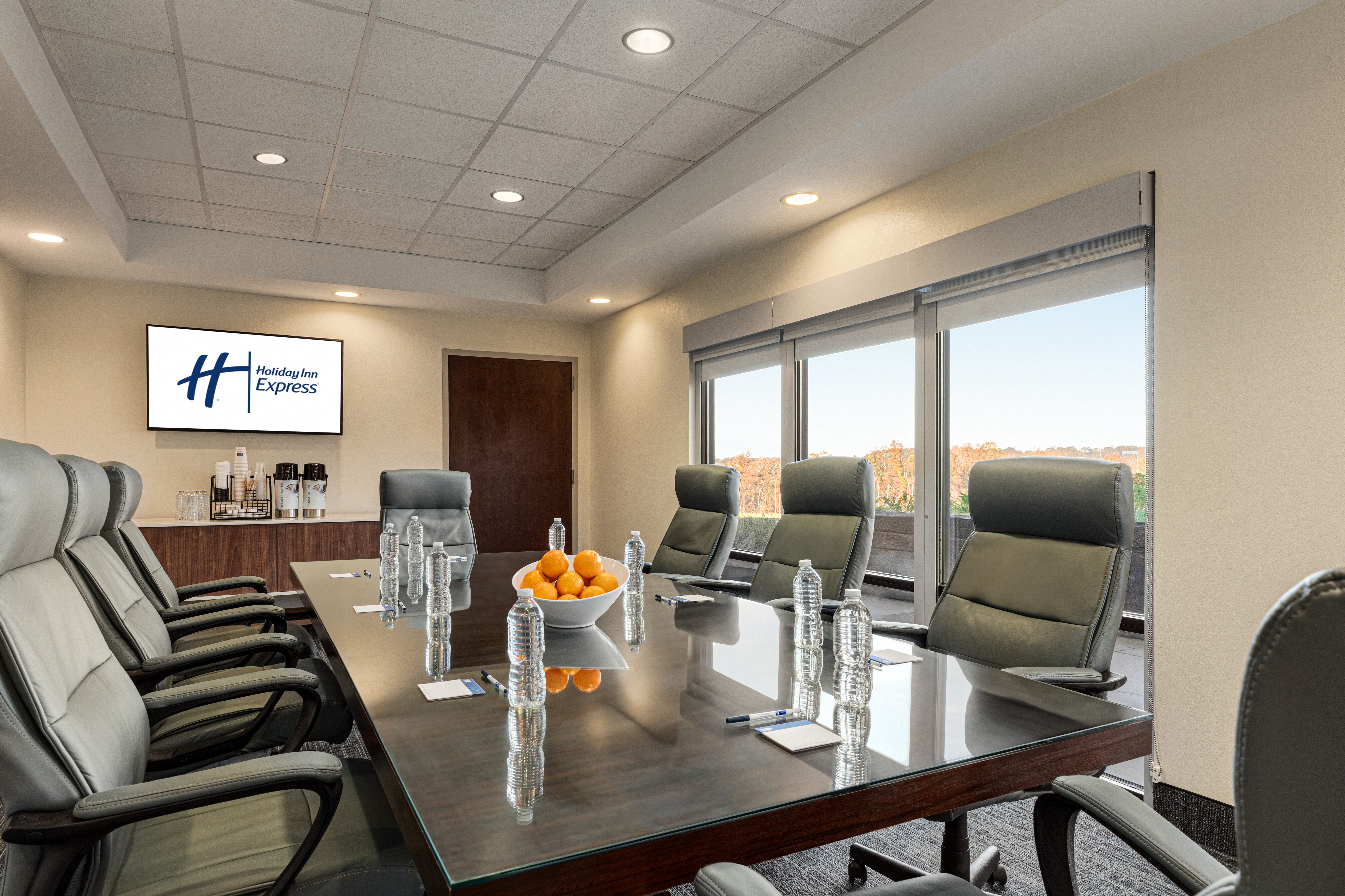 holiday inn express and suites lexington nw the vineyard by ihg