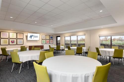 holiday inn express and suites lexington nw the vineyard by ihg
