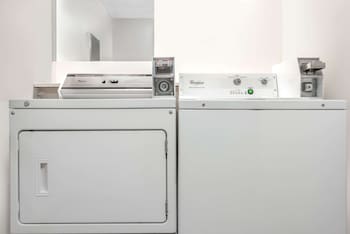 days inn by wyndham liberal ks