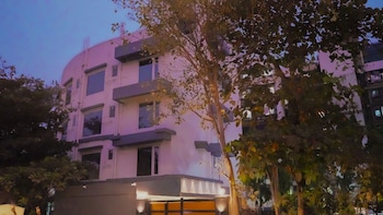 hsquare hotel andheri west