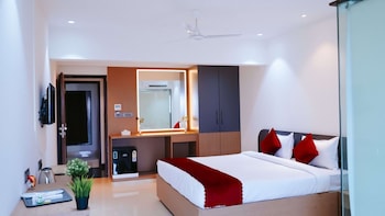 hsquare hotel andheri west