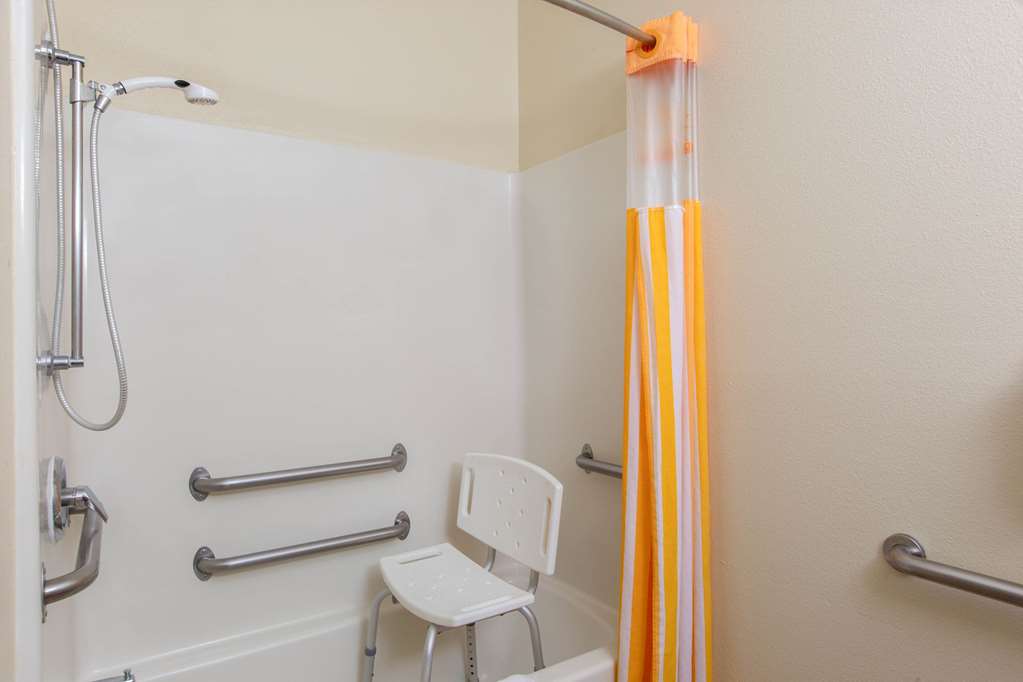 la quinta inn by wyndham lincoln