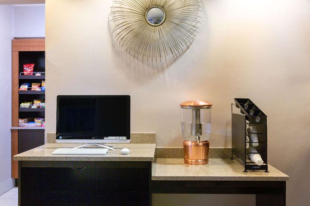 la quinta inn by wyndham lincoln