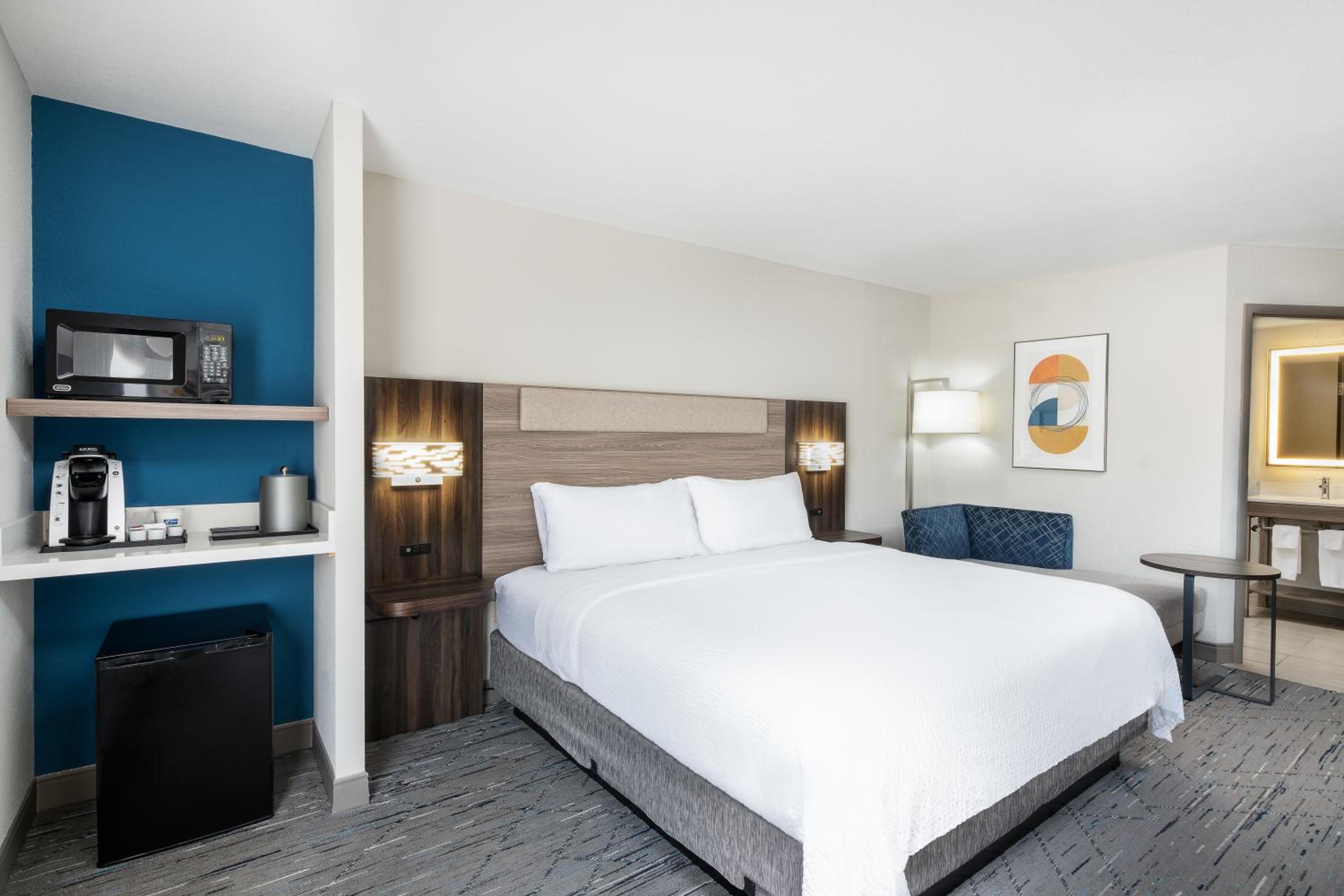 holiday inn express atlanta west theme park by ihg