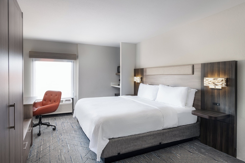 holiday inn express atlanta west theme park by ihg