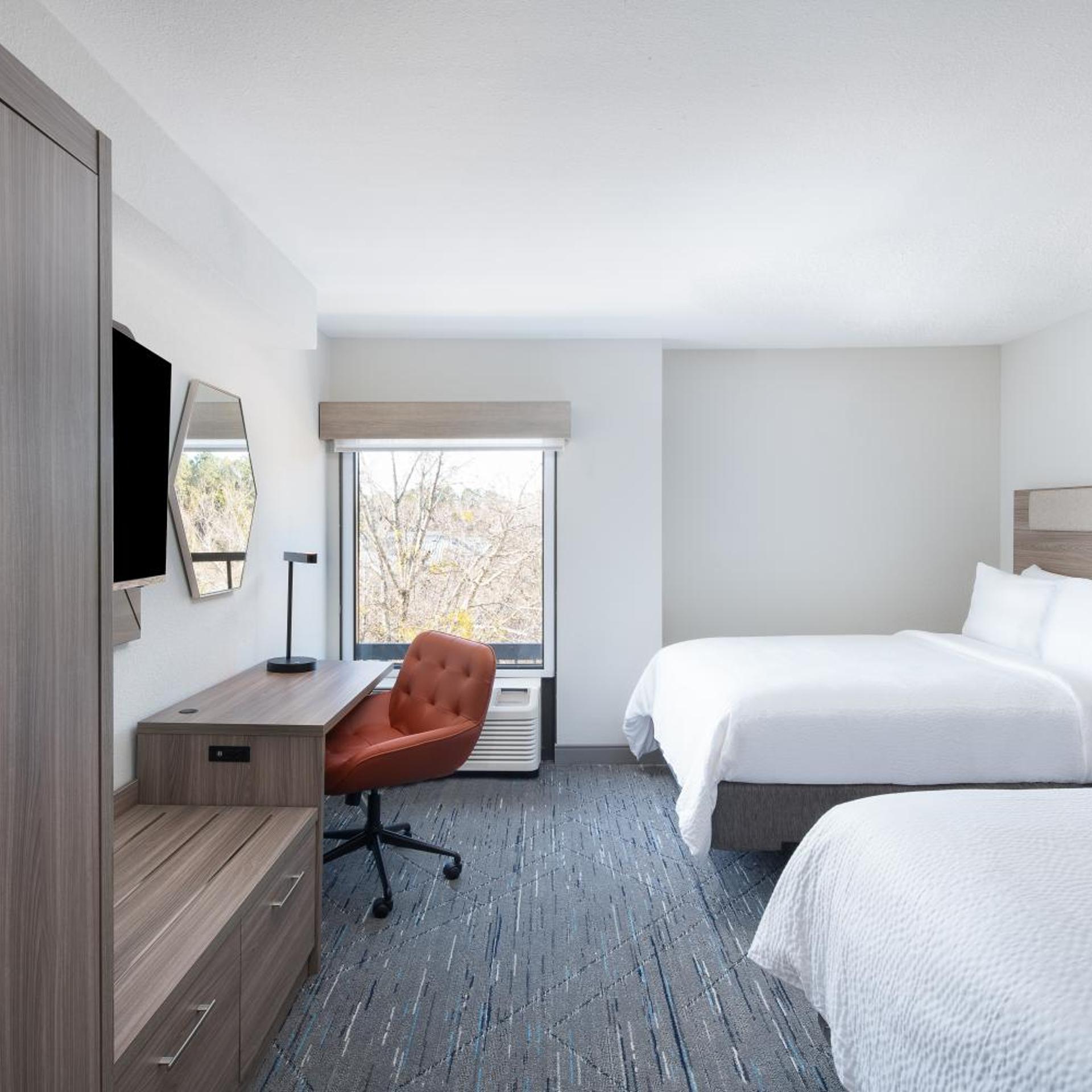 holiday inn express atlanta west theme park by ihg