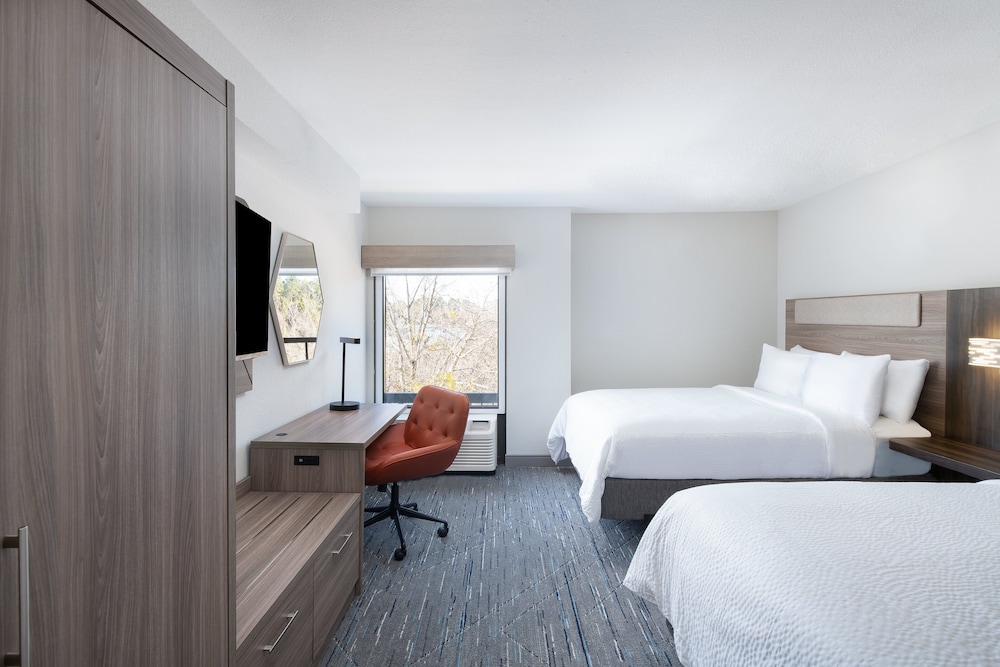 holiday inn express atlanta west theme park by ihg