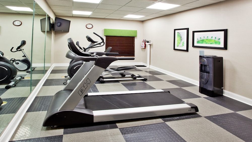 holiday inn express atlanta west theme park by ihg