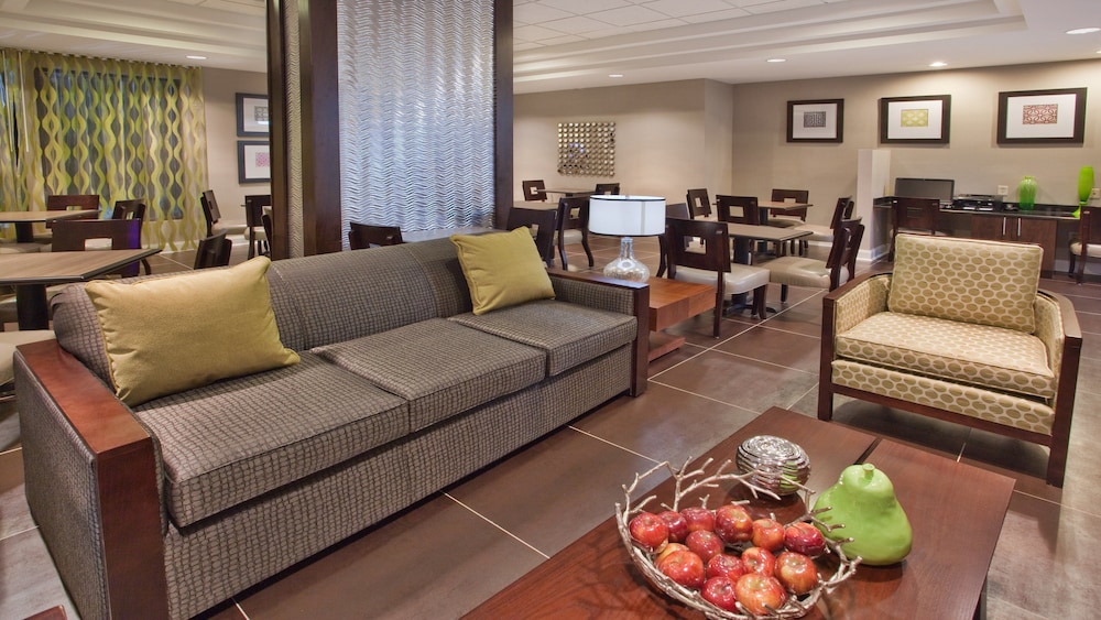 holiday inn express atlanta west theme park by ihg
