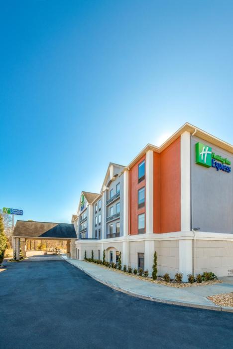 holiday inn express atlanta west theme park by ihg