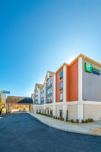 holiday inn express atlanta west theme park by ihg