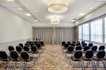doubletree by hilton little rock