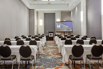 doubletree by hilton little rock