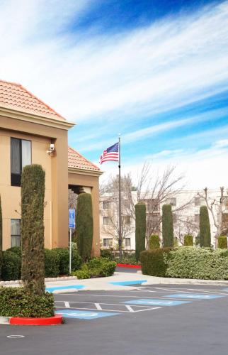 hampton inn livermore