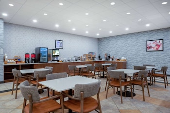 wyndham garden columbia ft jackson